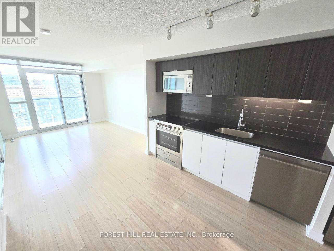 1611 - 85 Queens Wharf Road, Toronto, Ontario  M5V 0J9 - Photo 4 - C12765712