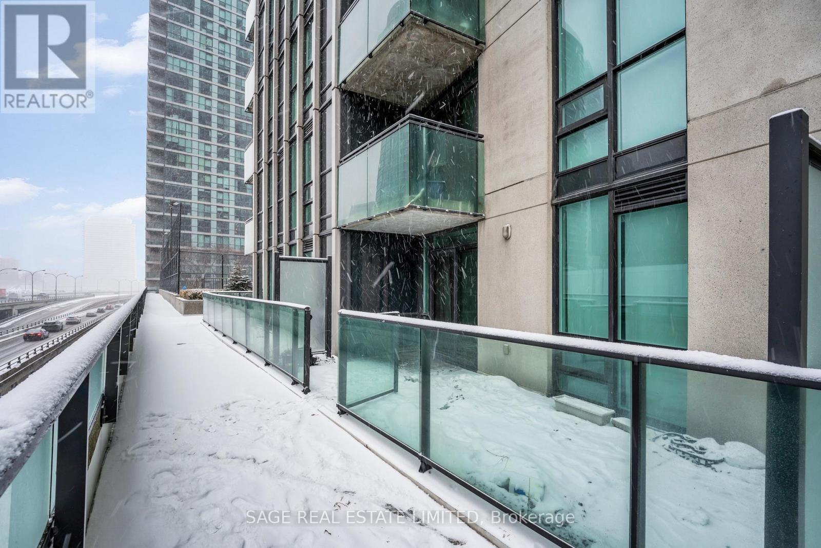 504 - 18 Harbour Street, Toronto, Ontario  M5J 2Z6 - Photo 25 - C12768312