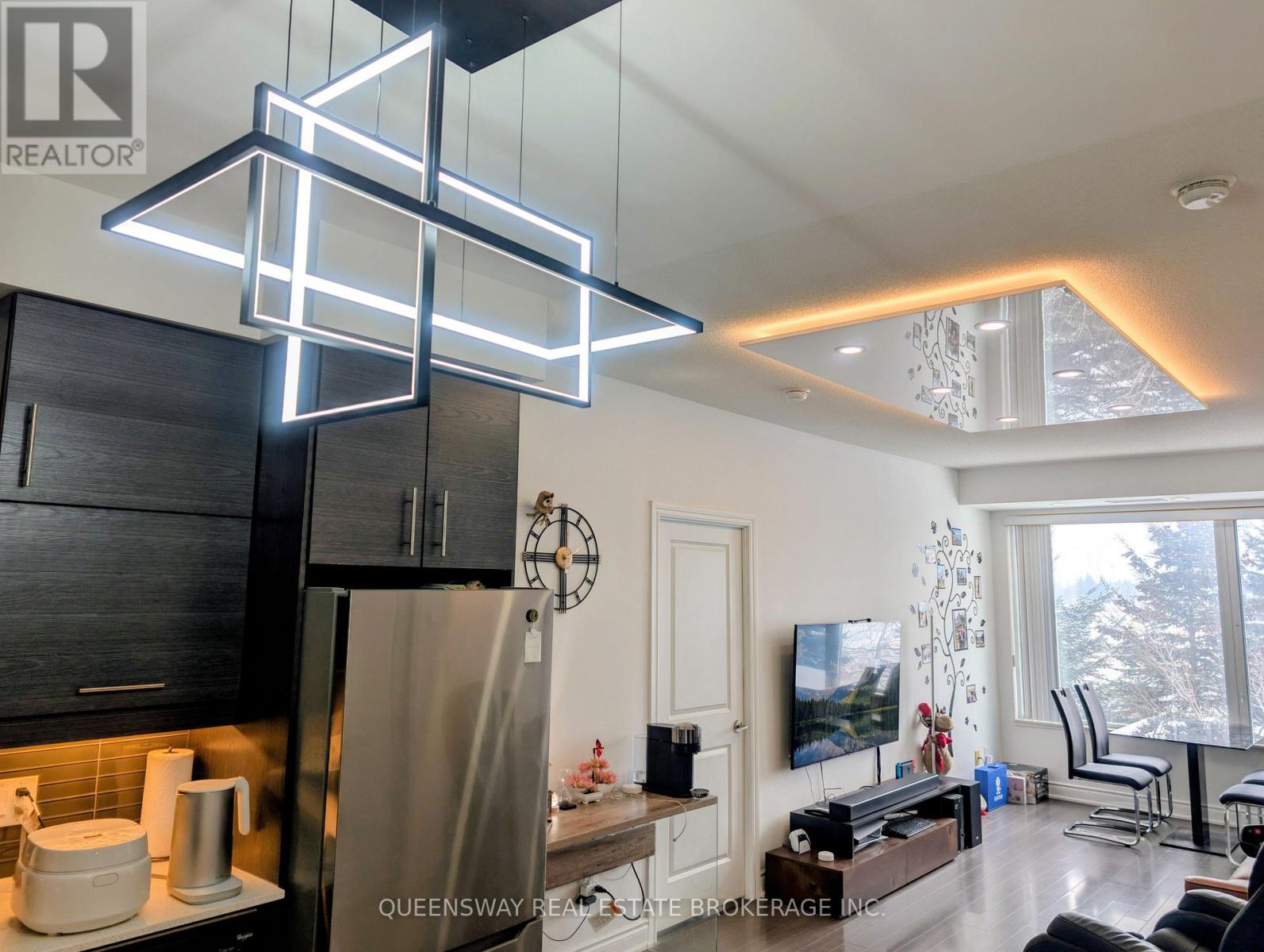 209 - 277 Souith Park Road, Markham, Ontario  L3T 0B7 - Photo 4 - N12760318