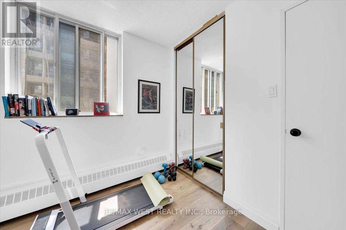 501 - 35 Ormskirk Avenue, Toronto, Ontario  M6S 1A8 - Photo 28 - W12559182