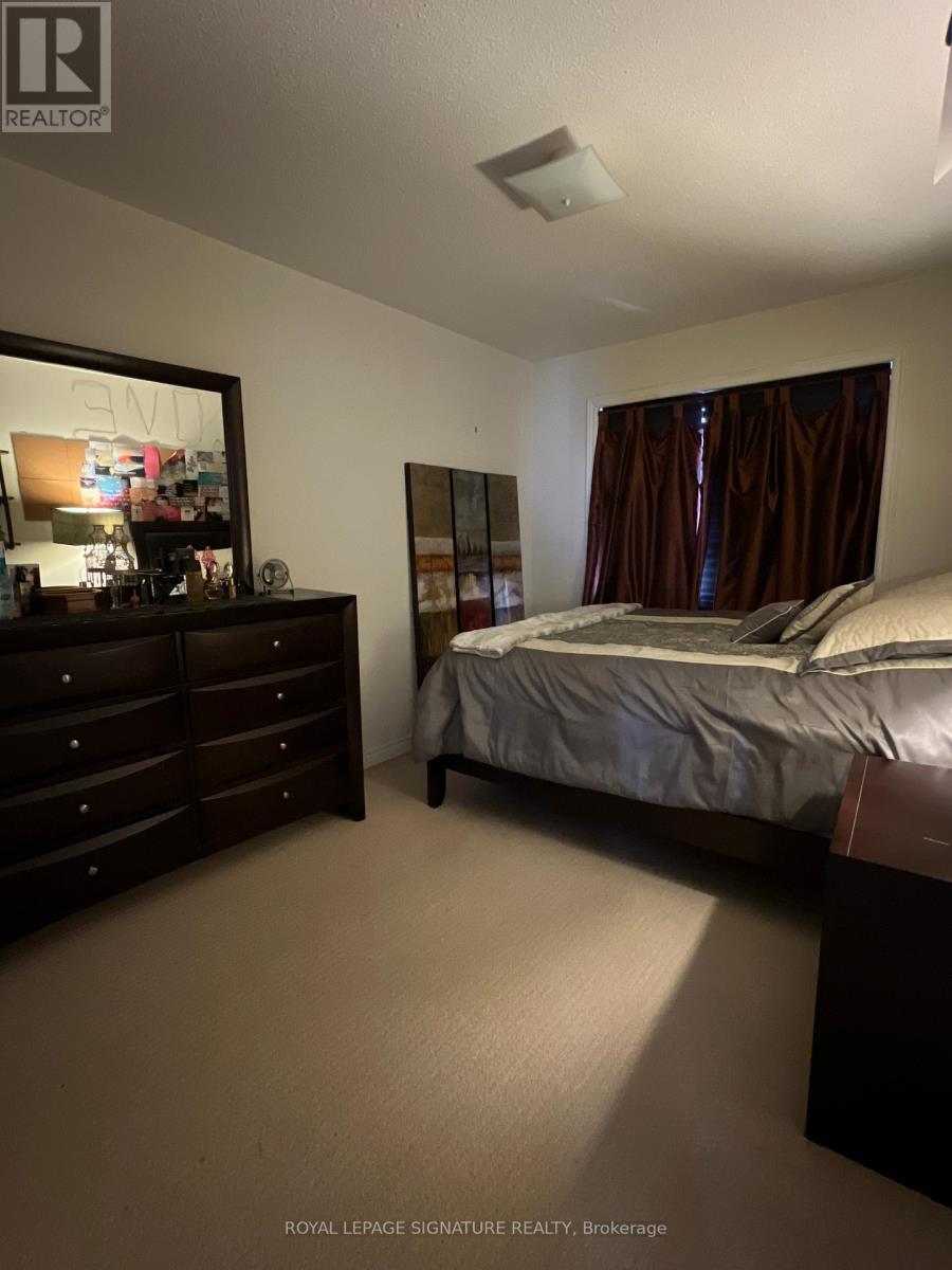 49 Shirrick Drive, Richmond Hill, Ontario  L4E 4Z5 - Photo 4 - N12595892