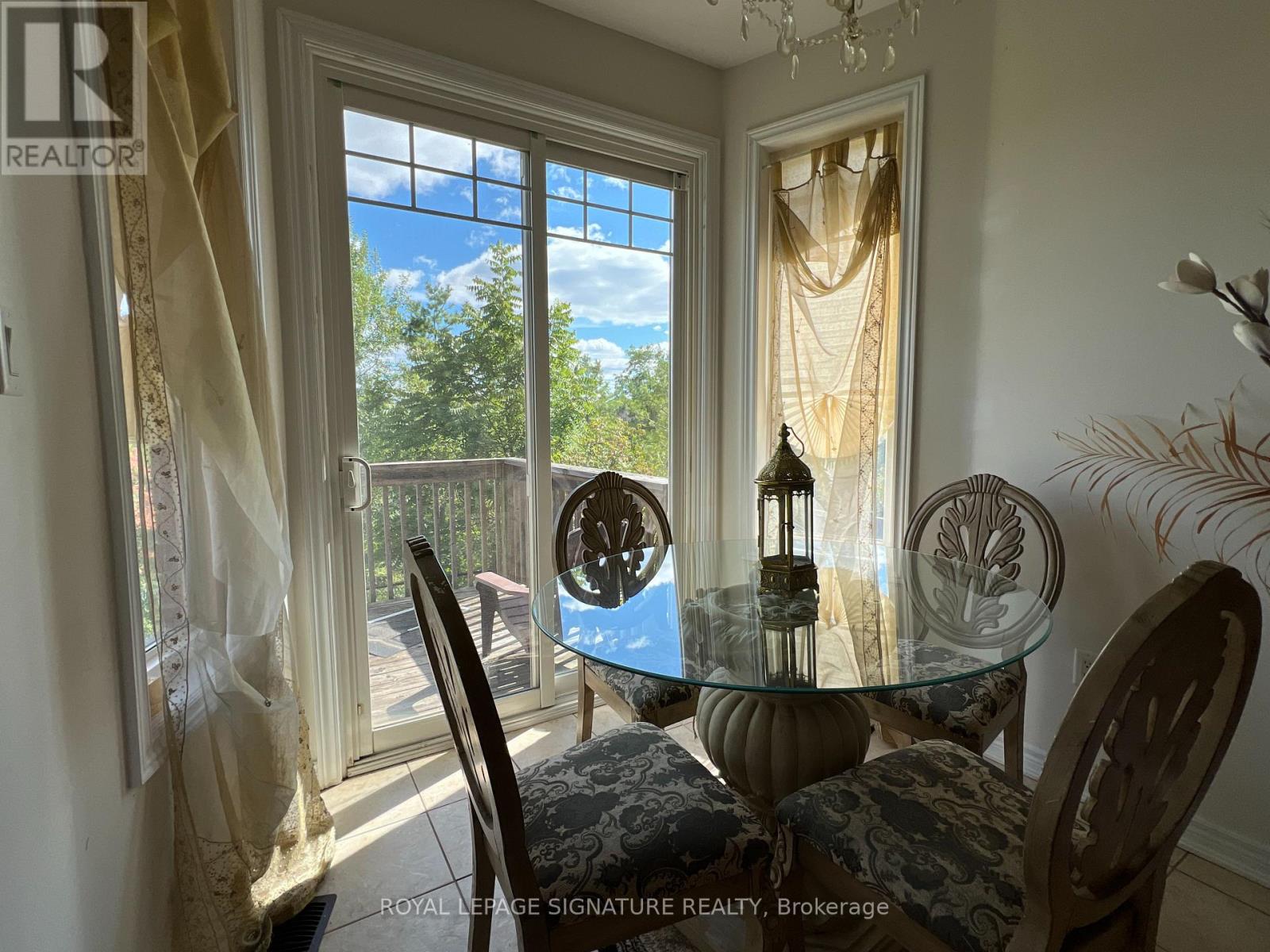 49 Shirrick Drive, Richmond Hill, Ontario  L4E 4Z5 - Photo 3 - N12595892