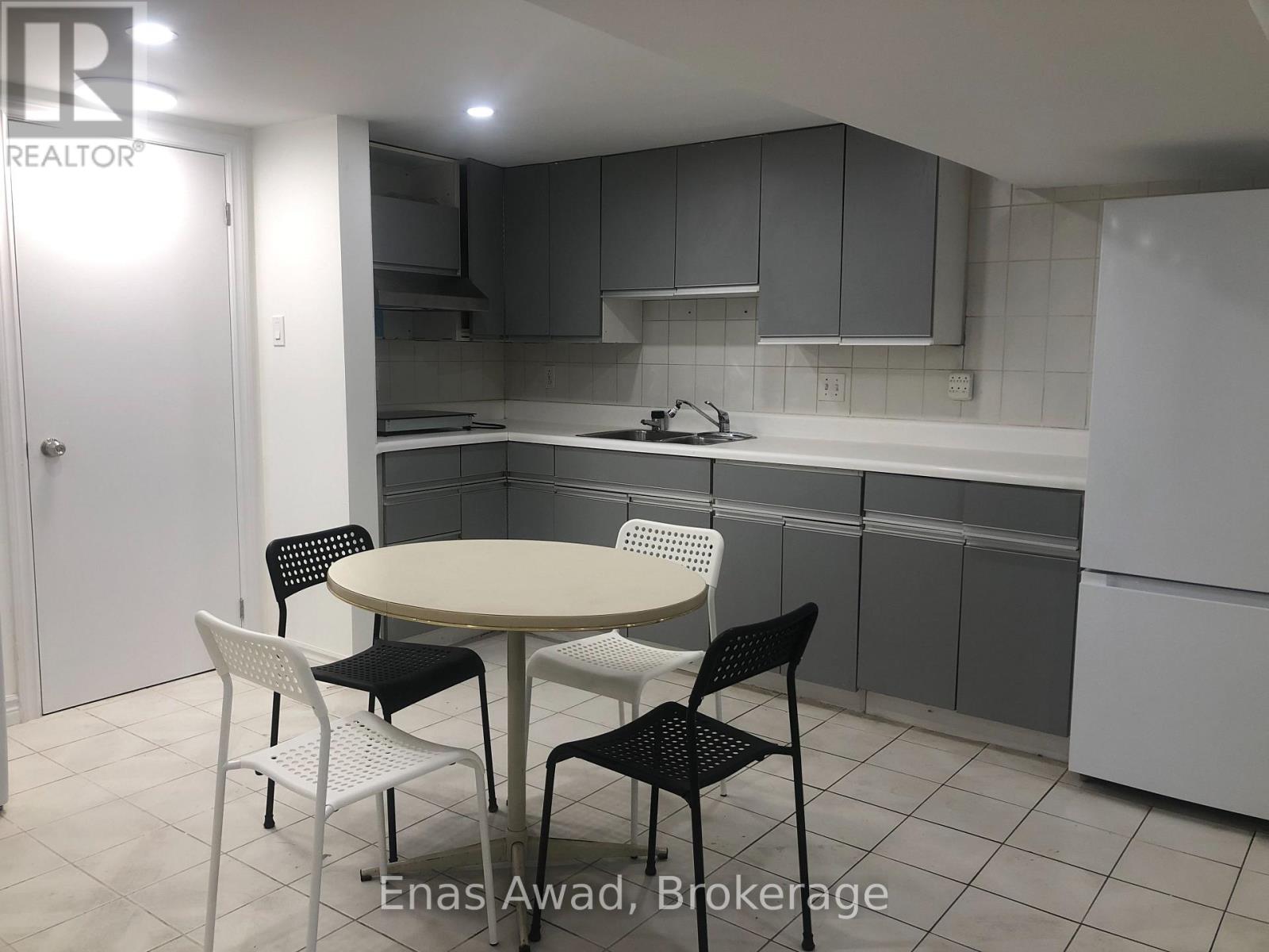 312 Strathmore Boulevard, Toronto (Danforth), Ontario  M4J 1P8 - Photo 2 - E12768456