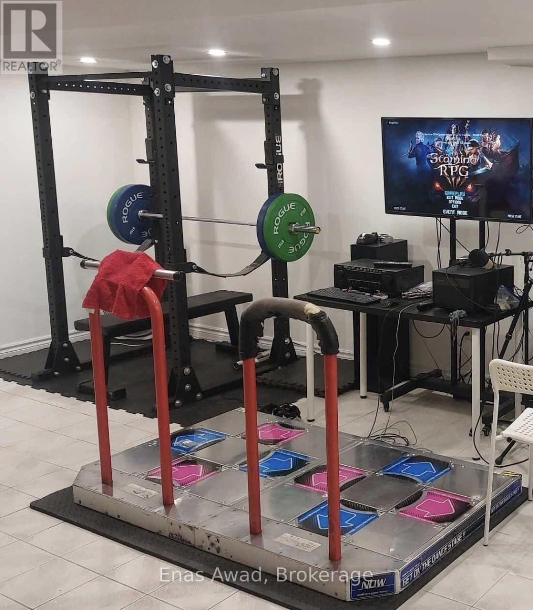 312 Strathmore Boulevard, Toronto (Danforth), Ontario  M4J 1P8 - Photo 4 - E12768456