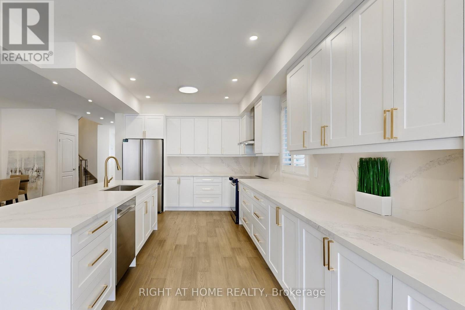 14 Heritage Street, Bradford West Gwillimbury (Bradford), Ontario  L3Z 0X5 - Photo 12 - N12768466