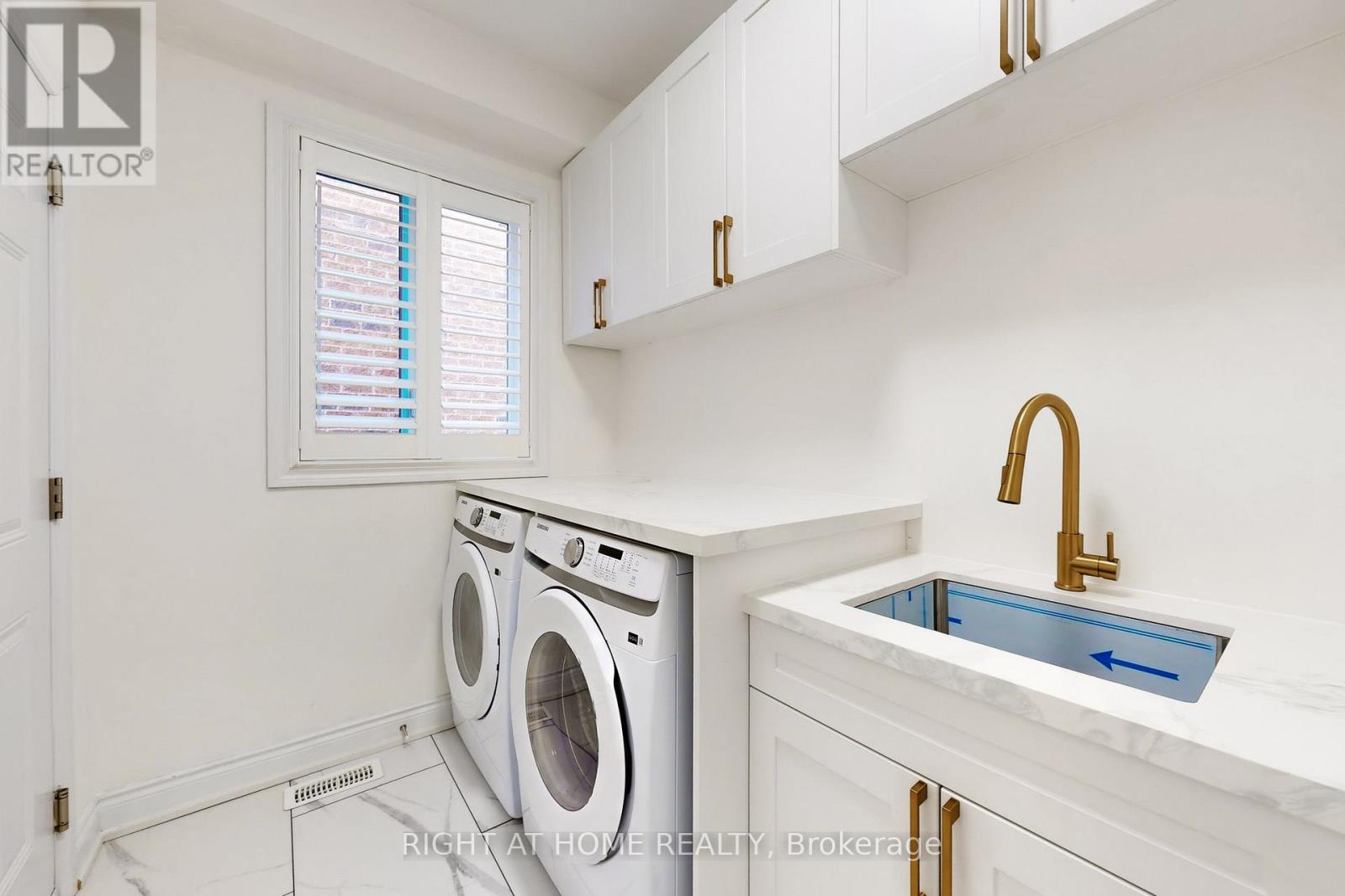 14 Heritage Street, Bradford West Gwillimbury (Bradford), Ontario  L3Z 0X5 - Photo 16 - N12768466