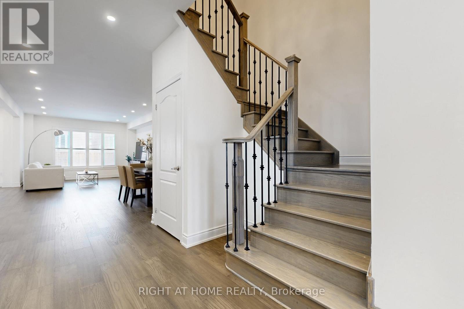 14 Heritage Street, Bradford West Gwillimbury (Bradford), Ontario  L3Z 0X5 - Photo 17 - N12768466