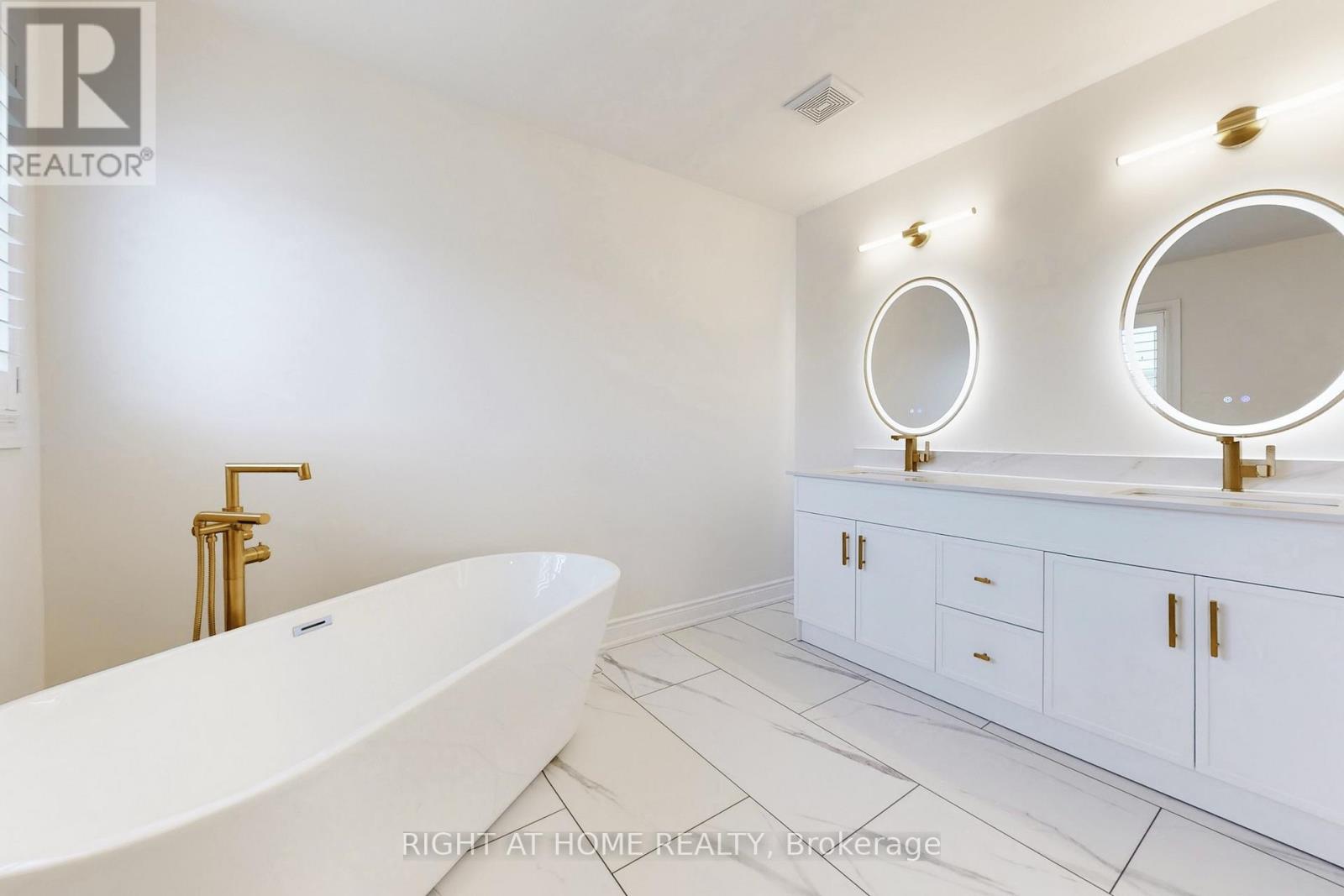 14 Heritage Street, Bradford West Gwillimbury (Bradford), Ontario  L3Z 0X5 - Photo 22 - N12768466