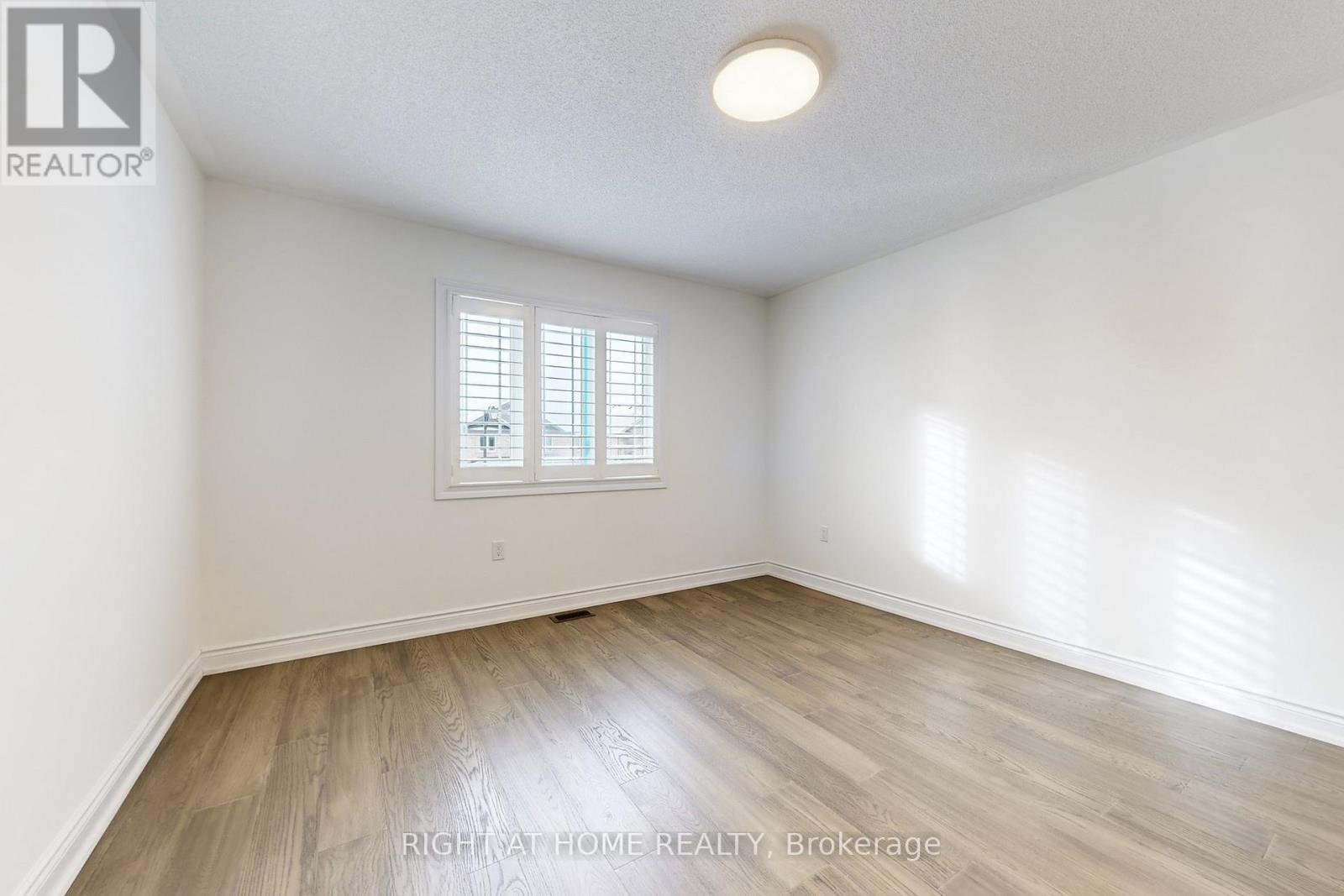 14 Heritage Street, Bradford West Gwillimbury (Bradford), Ontario  L3Z 0X5 - Photo 32 - N12768466