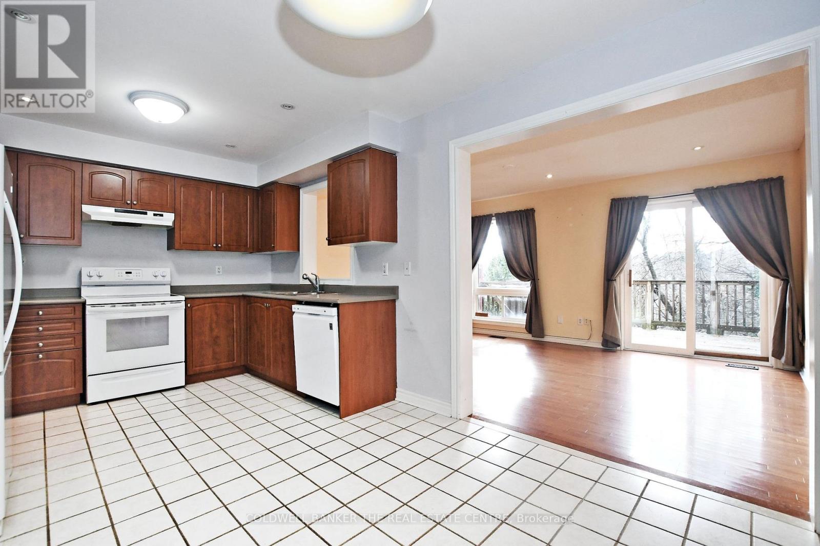 340 Silken Laumann Drive, Newmarket (Stonehaven-Wyndham), Ontario  L3X 2Y5 - Photo 14 - N12768470