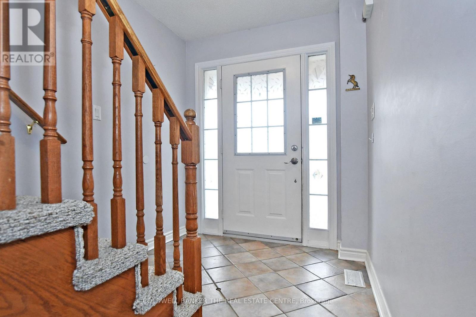 340 Silken Laumann Drive, Newmarket (Stonehaven-Wyndham), Ontario  L3X 2Y5 - Photo 3 - N12768470