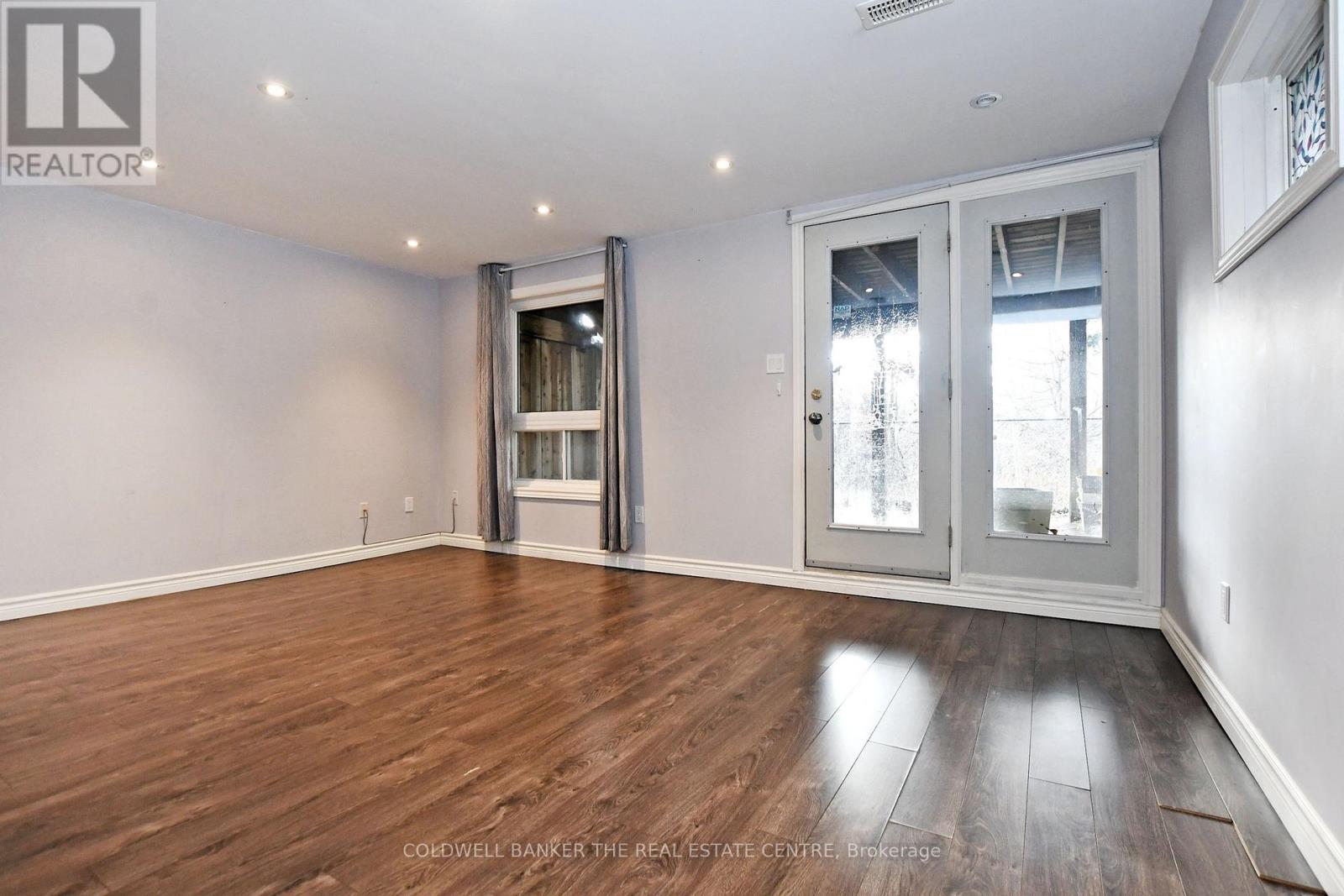 340 Silken Laumann Drive, Newmarket (Stonehaven-Wyndham), Ontario  L3X 2Y5 - Photo 35 - N12768470