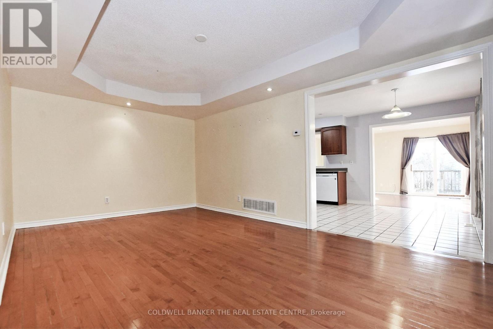 340 Silken Laumann Drive, Newmarket (Stonehaven-Wyndham), Ontario  L3X 2Y5 - Photo 8 - N12768470