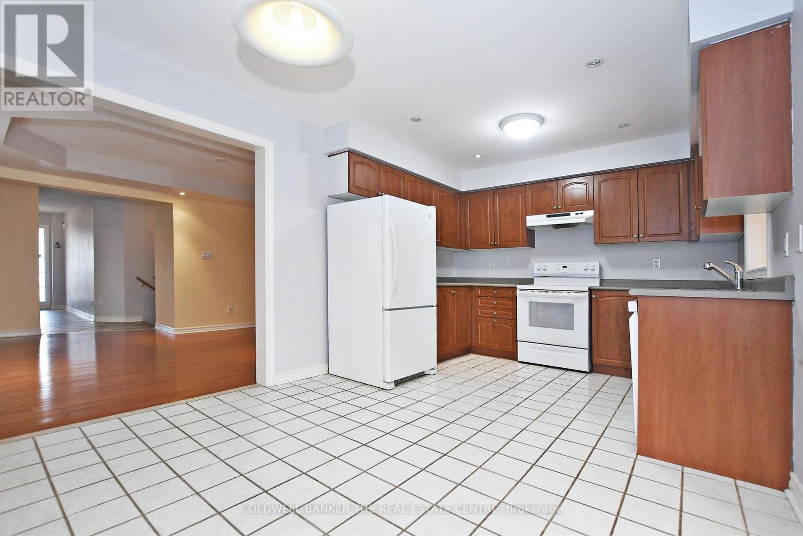 340 Silken Laumann Drive, Newmarket (Stonehaven-Wyndham), Ontario  L3X 2Y5 - Photo 9 - N12768470