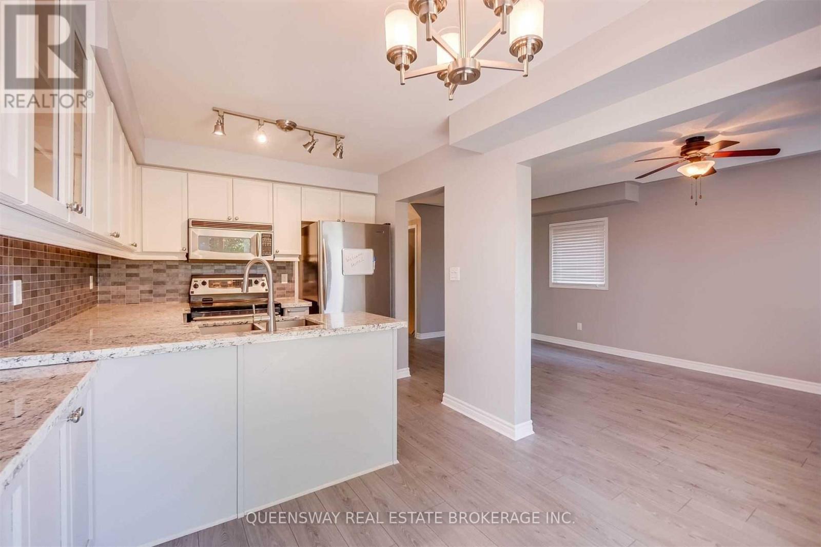 20 Hesketh Court, Caledon, Ontario  L7C 1C6 - Photo 9 - W12768452