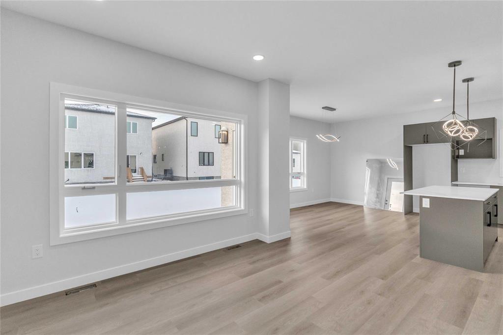 97 Cheema Drive, Winnipeg, Manitoba  R2R 3A9 - Photo 5 - 202602224