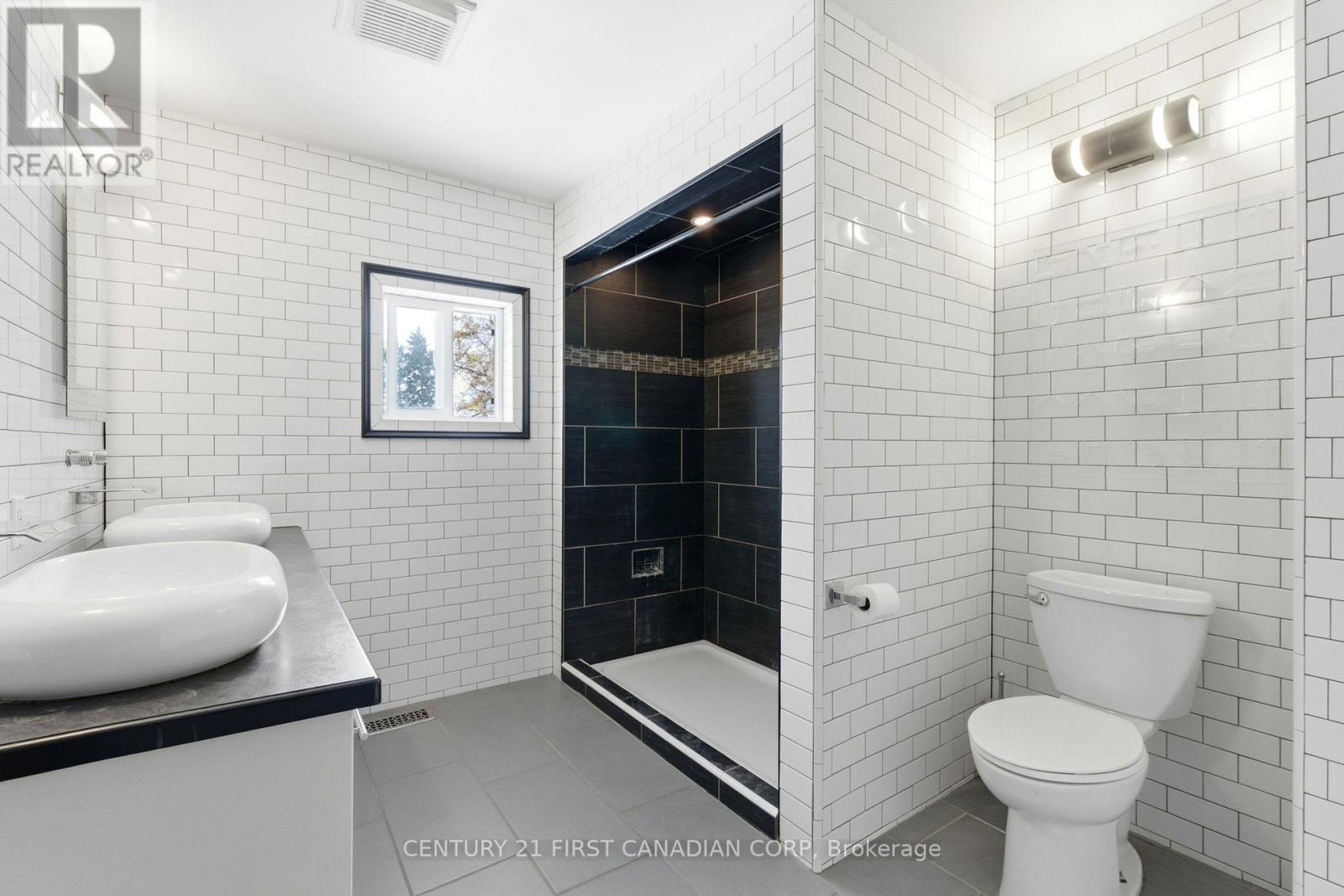 7641 Lakeshore Road, Lambton Shores, Ontario  N0N 1J0 - Photo 20 - X12765188