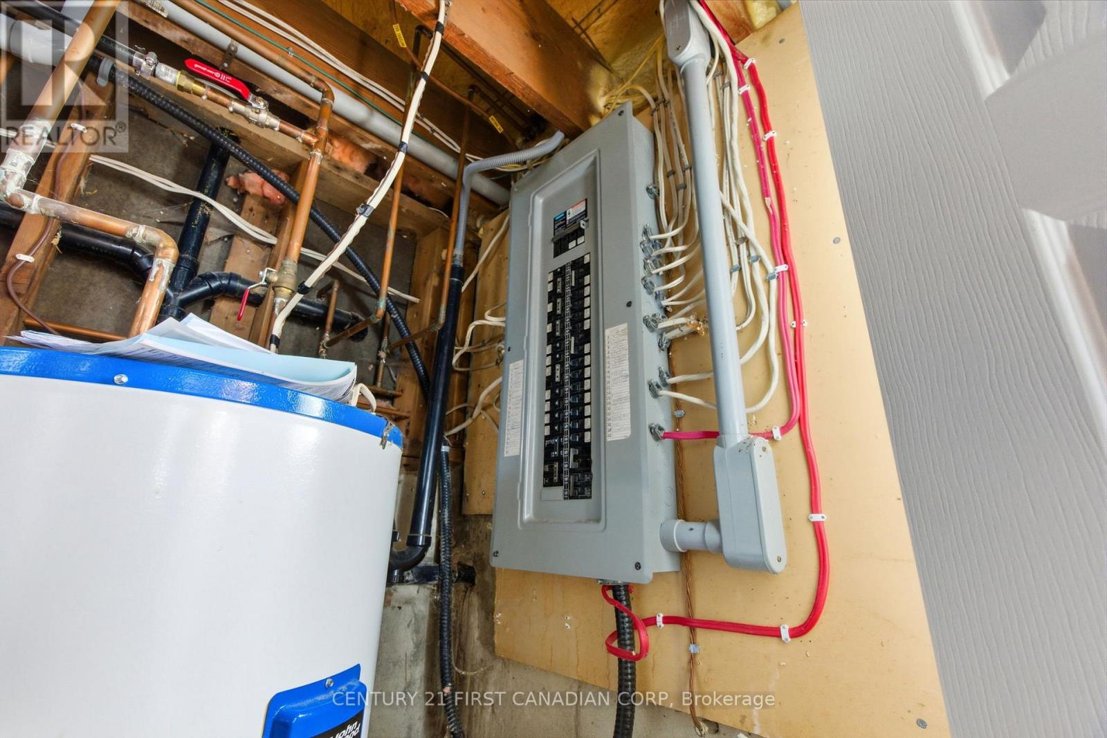 7641 Lakeshore Road, Lambton Shores, Ontario  N0N 1J0 - Photo 31 - X12765188