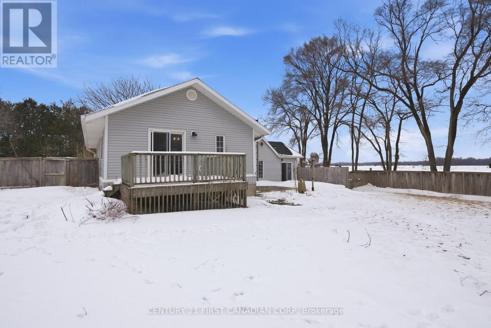 7641 Lakeshore Road, Lambton Shores, Ontario  N0N 1J0 - Photo 43 - X12765188