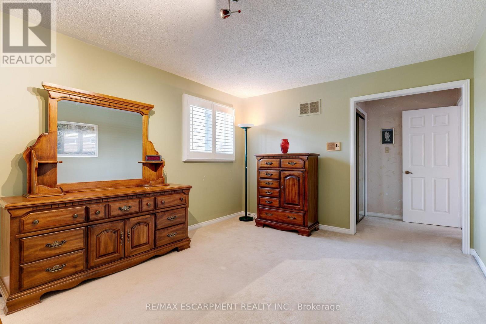 1151 Manor Road, Oakville, Ontario  L6M 1G3 - Photo 23 - W12537106