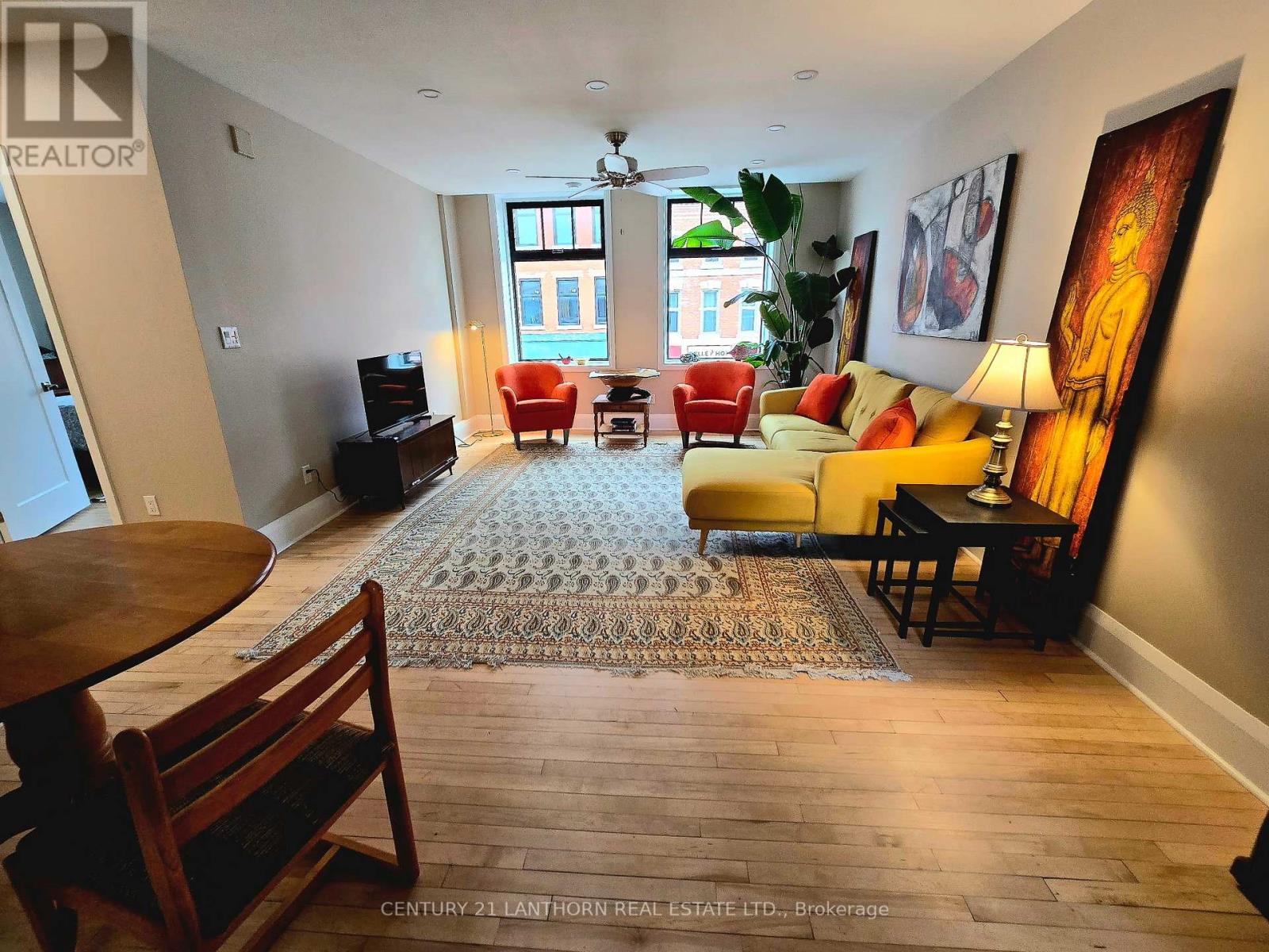 203 - 266 Front Street, Belleville, Ontario  K8N 2Z2 - Photo 2 - X12768490