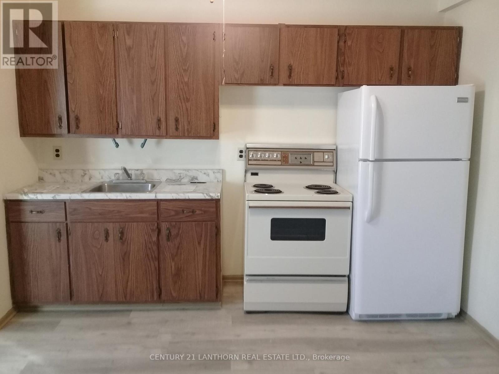 109 Union Street, Prince Edward County, Ontario  K0K 2T0 - Photo 3 - X12768492