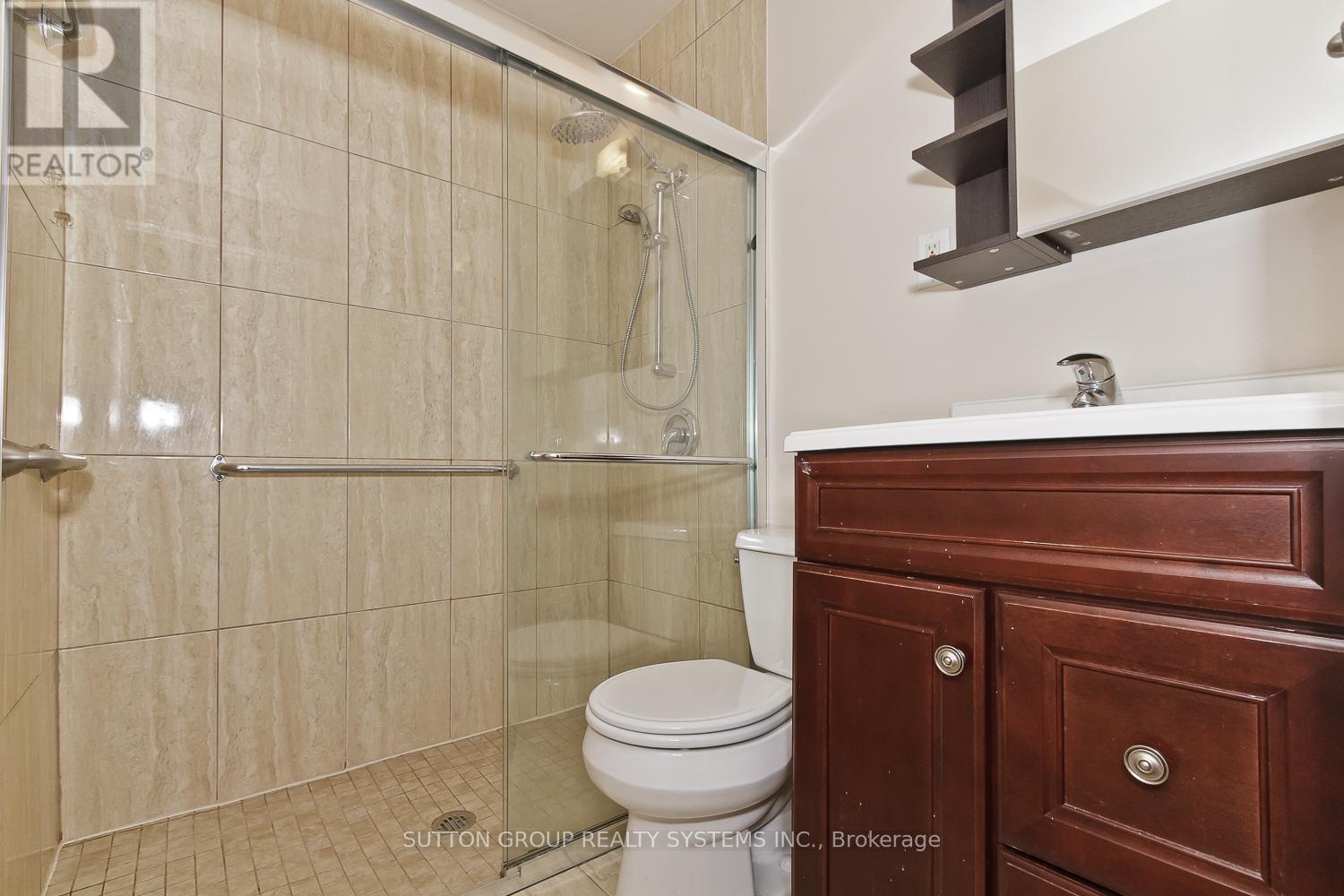 36 Doddington Drive, Toronto (Stonegate-Queensway), Ontario  M8Y 1S4 - Photo 15 - W12768498