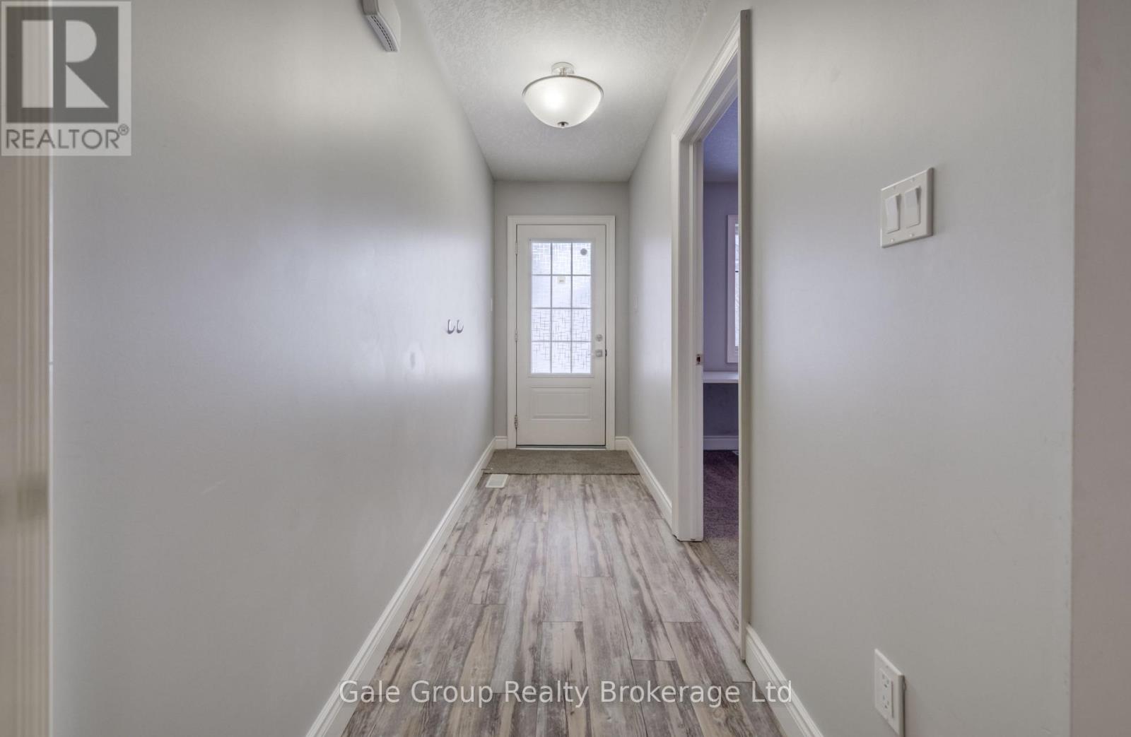 3 - 1 Chamberlain Street S, Ingersoll, Ontario  N5C 0C7 - Photo 4 - X12768526