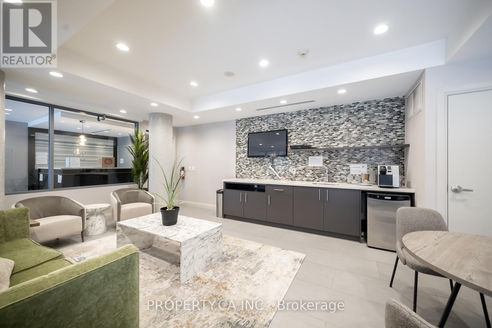 516 - 17 Kenaston Gardens, Toronto (Bayview Village), Ontario  M2K 0B9 - Photo 32 - C12750092