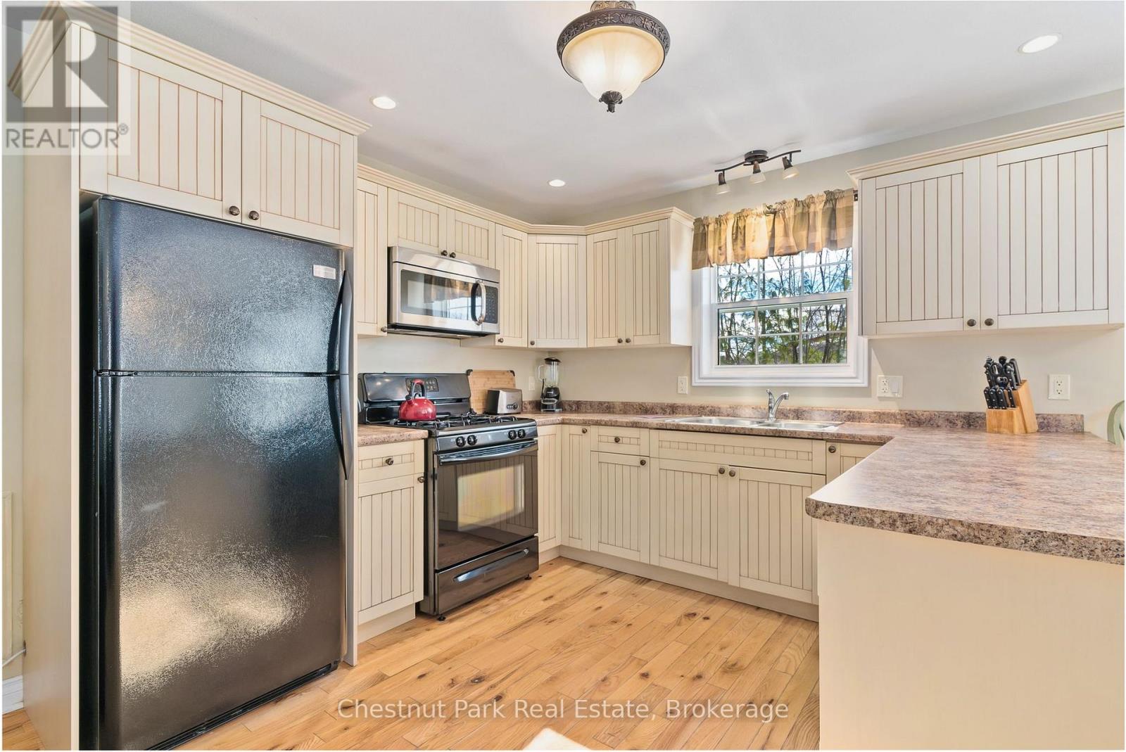 112-8 - 1052 Rat Bay Road, Lake Of Bays, Ontario  P1H 2J6 - Photo 17 - X12768528