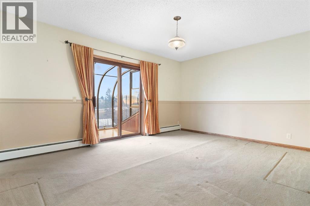 39 Coach Gate Way Sw, Calgary, Alberta  T3H 1L7 - Photo 21 - A2284475