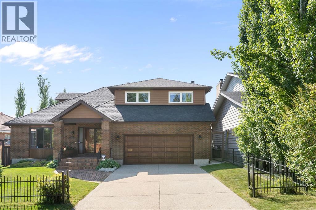39 Coach Gate Way Sw, Calgary, Alberta  T3H 1L7 - Photo 1 - A2284475