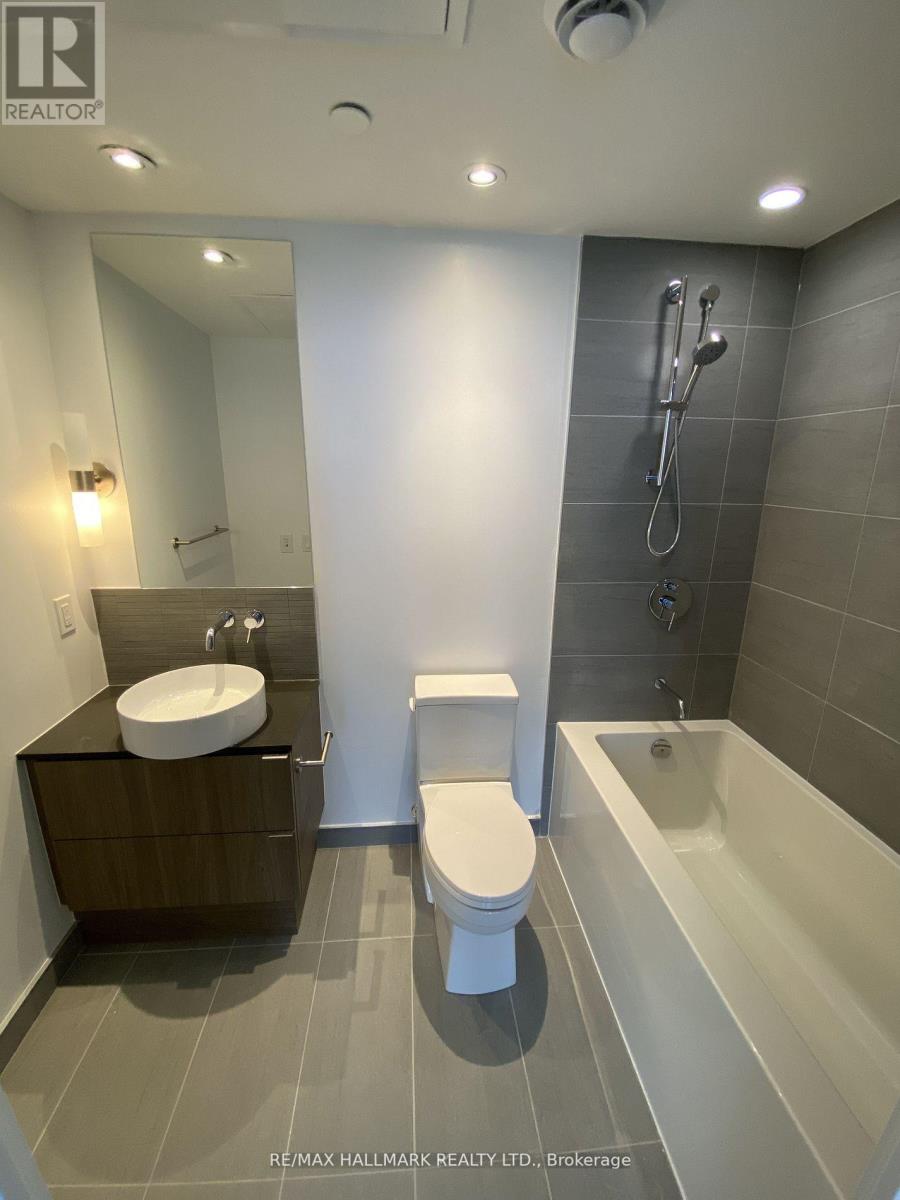 3810 - 161 Roehampton Avenue, Toronto, Ontario  M4P 1P9 - Photo 5 - C12768522