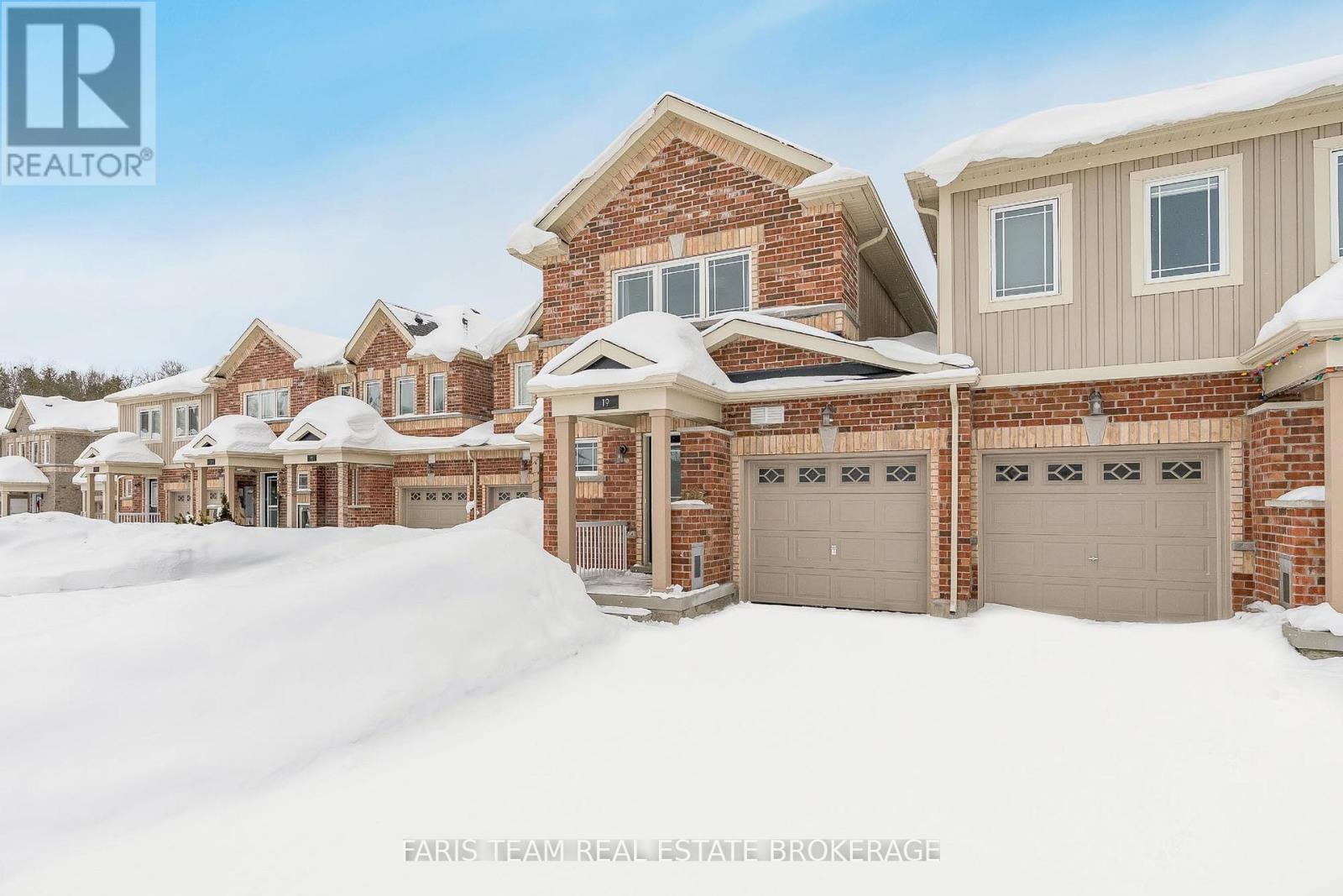 19 Frank's Way, Barrie, Ontario  L4N 3J1 - Photo 2 - S12768532