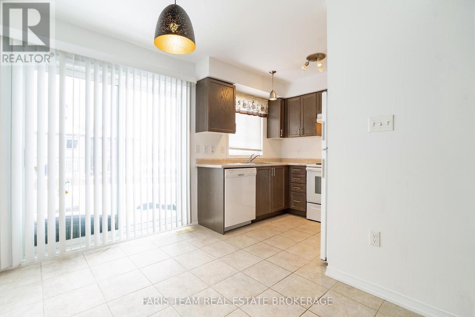 19 Frank's Way, Barrie, Ontario  L4N 3J1 - Photo 8 - S12768532