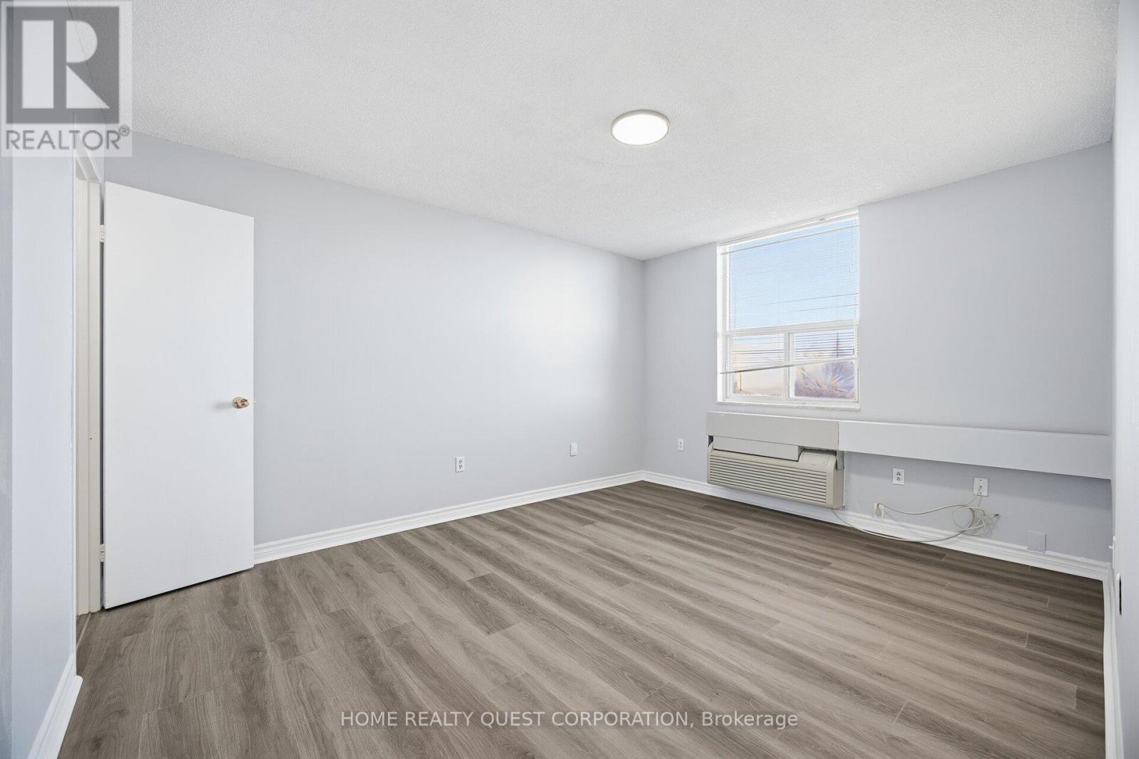 1804 - 966 Inverhouse Drive, Mississauga, Ontario  L5J 4B6 - Photo 17 - W12752380