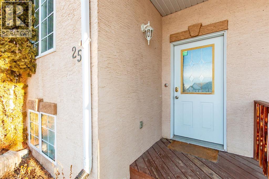 25 Park Place, Didsbury, Alberta  T0M 0W0 - Photo 4 - A2283255