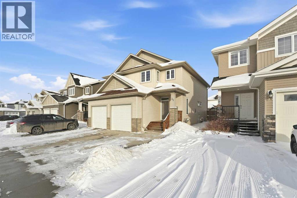 35 Windermere Close, Red Deer, Alberta  T4N 2J8 - Photo 2 - A2278742