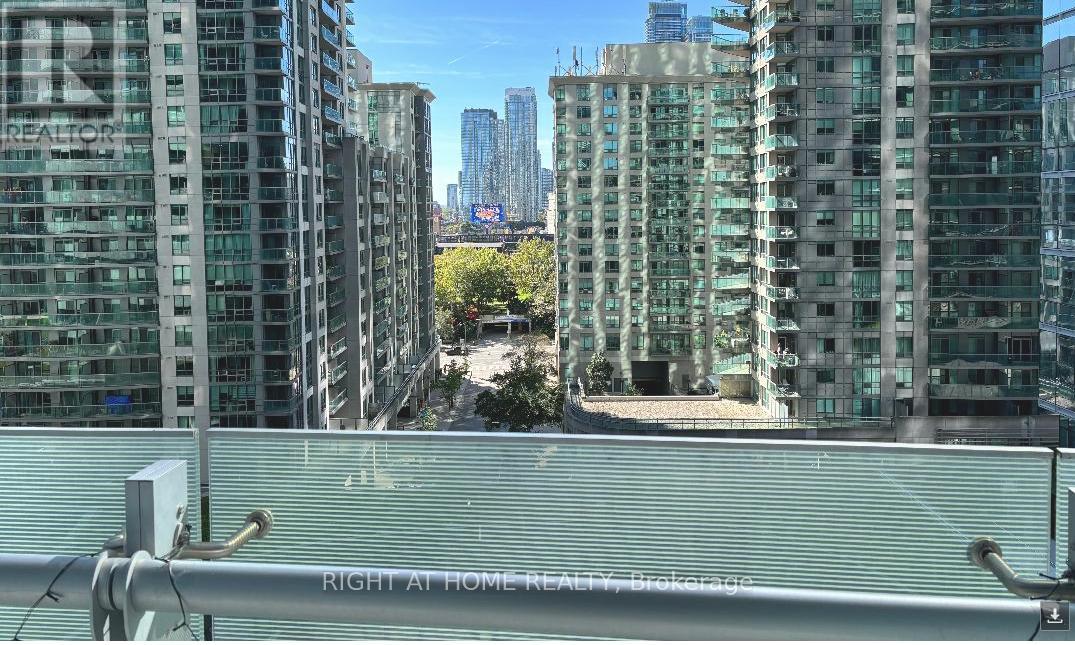 1208 - 14 York Street, Toronto, Ontario  M5J 0A9 - Photo 18 - C12703956