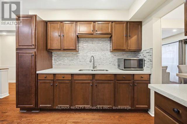 8 Nottawasaga Crescent, Brampton (Heart Lake West), Ontario  L6Z 1B9 - Photo 17 - W12760008