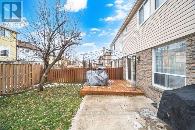 8 Nottawasaga Crescent, Brampton (Heart Lake West), Ontario  L6Z 1B9 - Photo 39 - W12760008