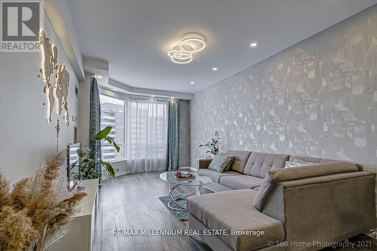 2005 - 3 Hickory Tree Road, Toronto, Ontario  M9N 3W5 - Photo 11 - W12768236