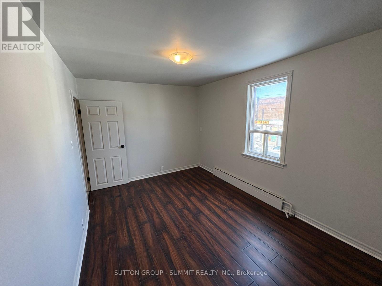 2 - 2005 Dufferin Street, Toronto (Oakwood Village), Ontario  M6E 3P9 - Photo 6 - C12768568