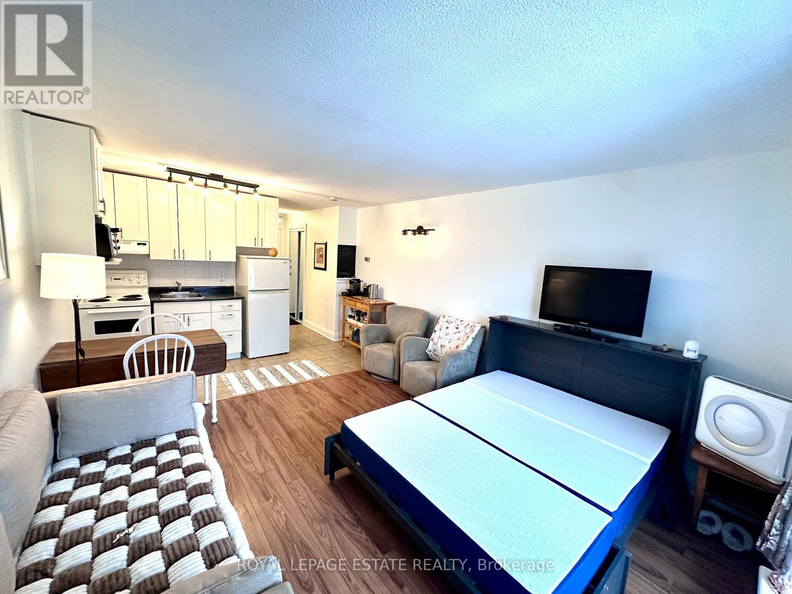 309 - 123 Woodbine Avenue, Toronto, Ontario  M4L 3V8 - Photo 3 - E12768570