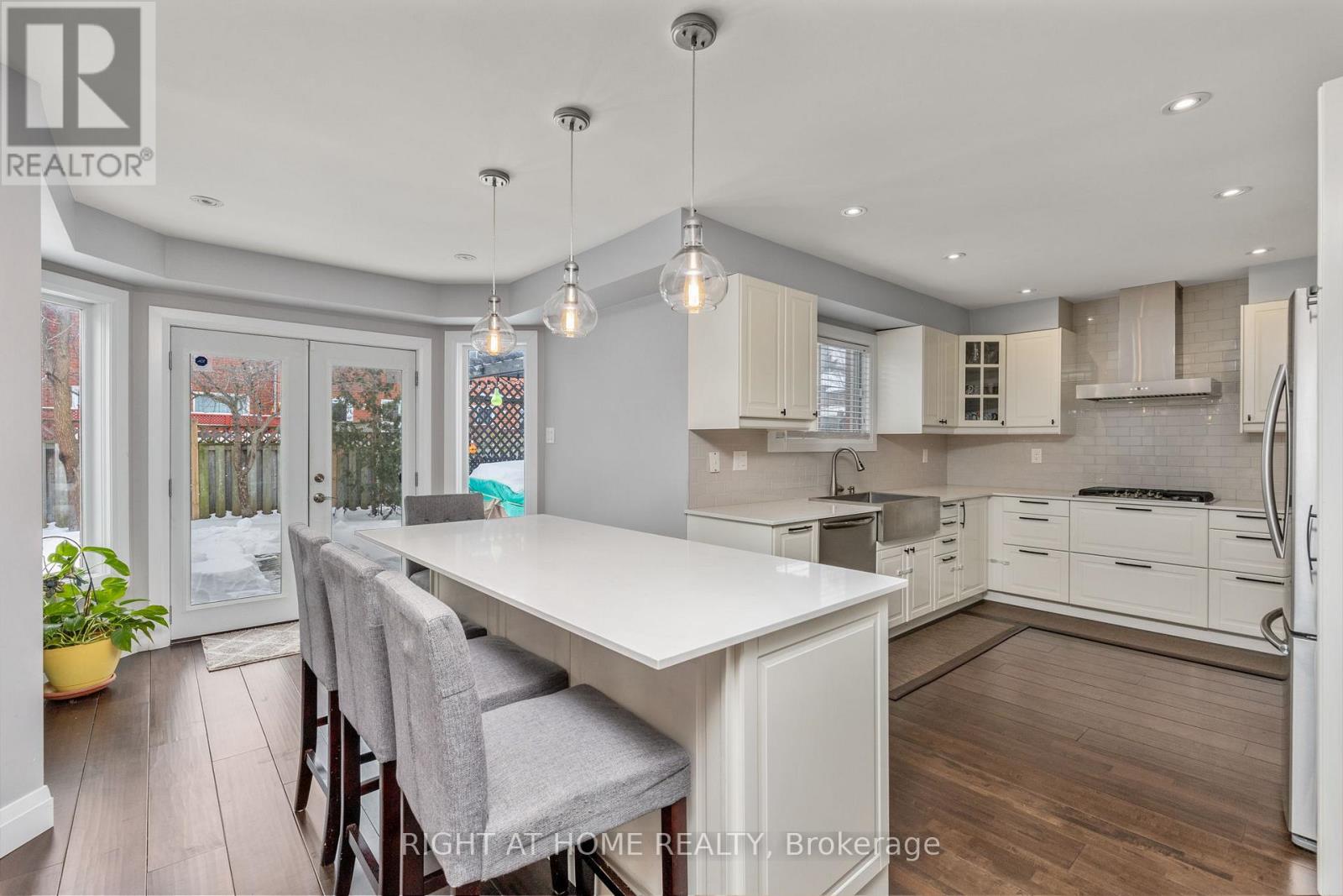 2212 Vista Oak Drive, Oakville, Ontario  L6M 3L7 - Photo 16 - W12768538