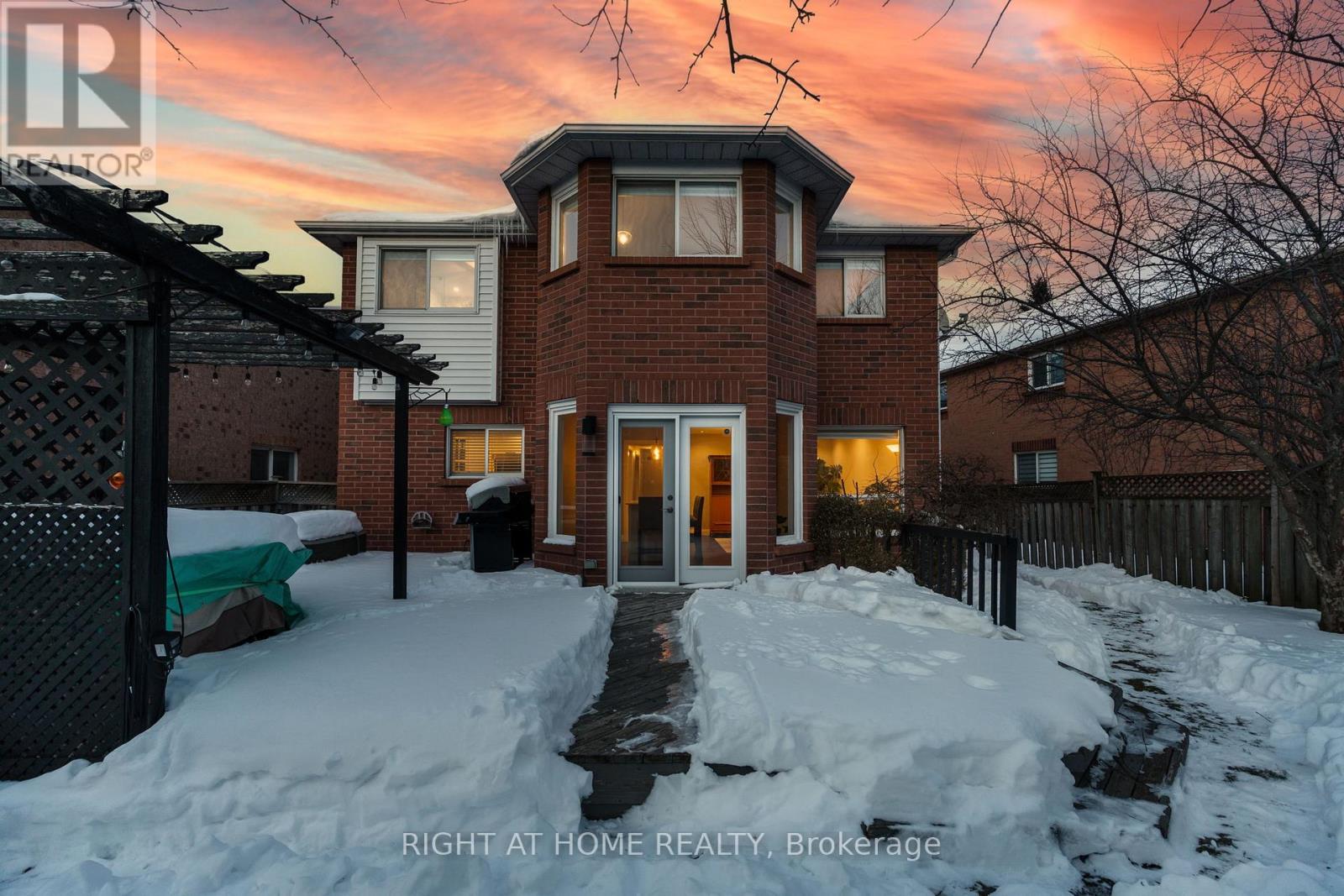 2212 Vista Oak Drive, Oakville, Ontario  L6M 3L7 - Photo 3 - W12768538