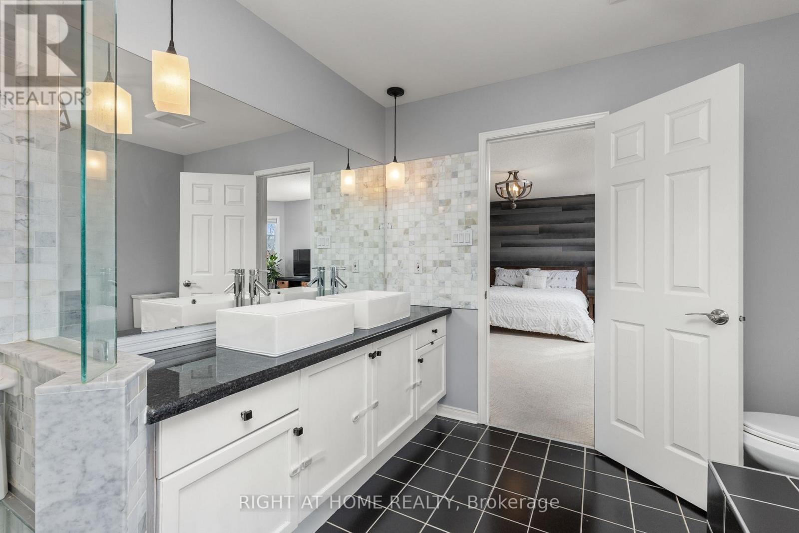 2212 Vista Oak Drive, Oakville, Ontario  L6M 3L7 - Photo 33 - W12768538