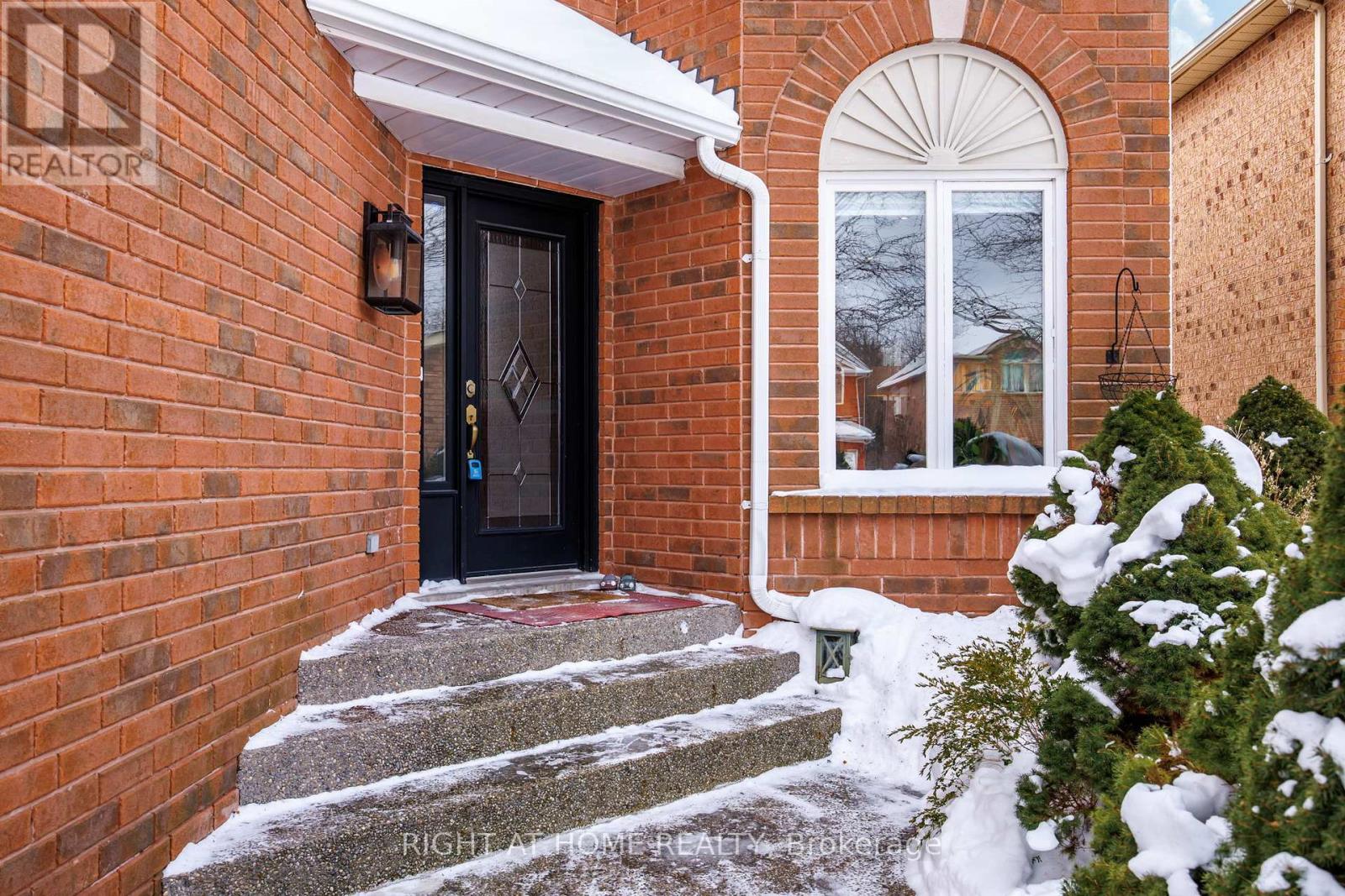 2212 Vista Oak Drive, Oakville, Ontario  L6M 3L7 - Photo 5 - W12768538