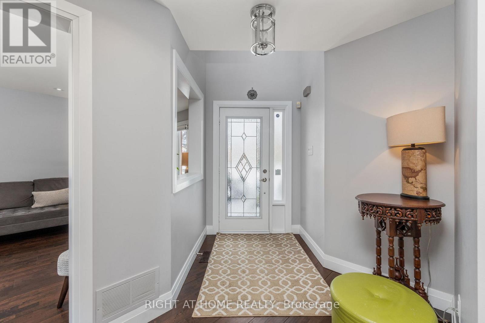 2212 Vista Oak Drive, Oakville, Ontario  L6M 3L7 - Photo 6 - W12768538