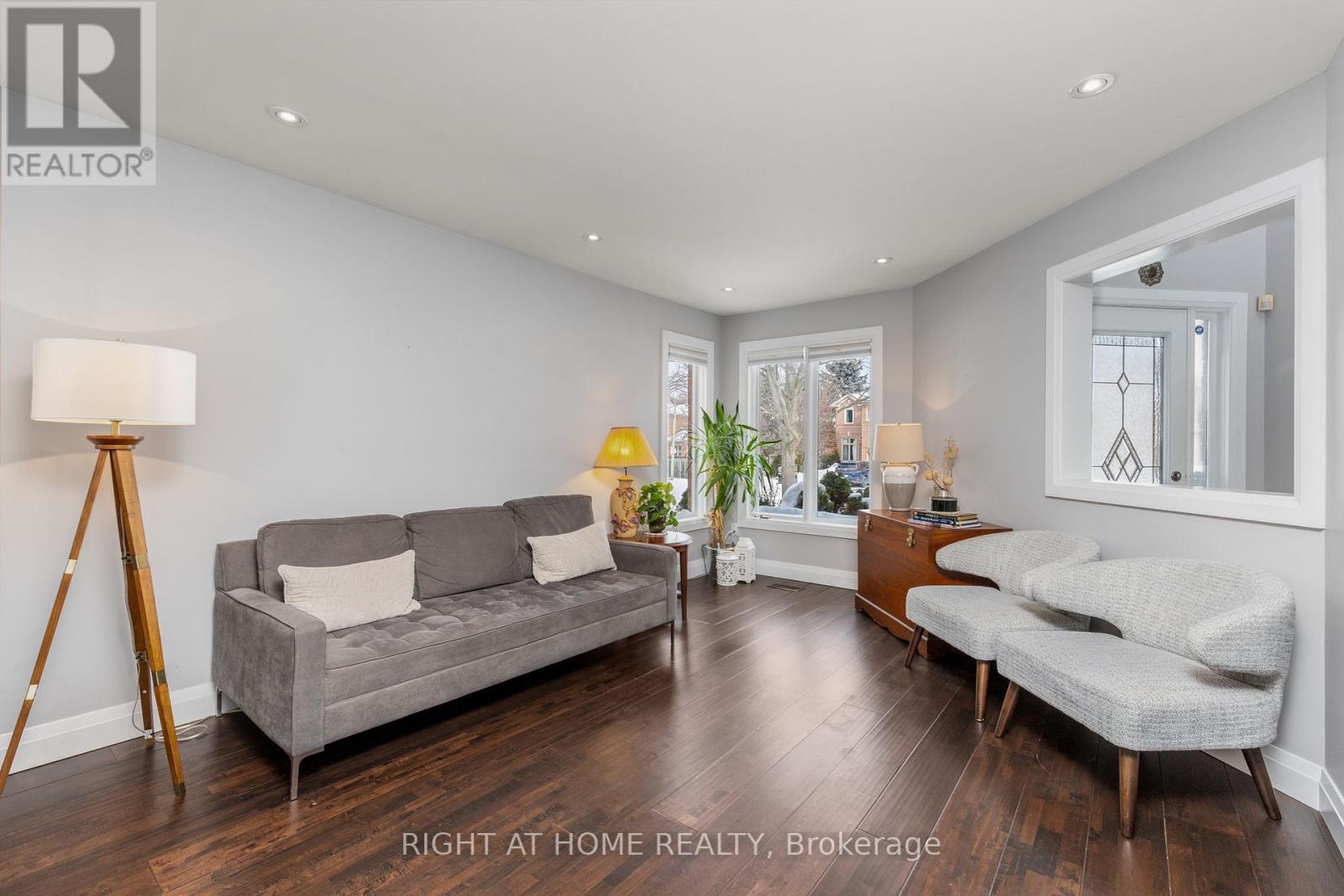 2212 Vista Oak Drive, Oakville, Ontario  L6M 3L7 - Photo 8 - W12768538